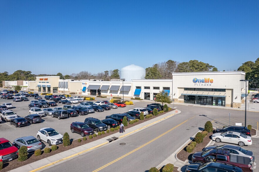 2844-2864 Virginia Beach Blvd, Virginia Beach, VA à louer - Photo du bâtiment - Image 2 de 9