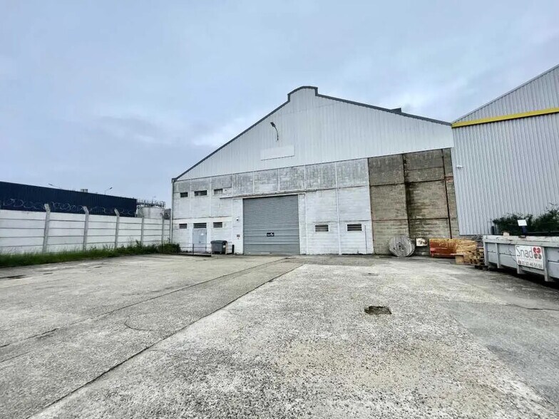 Industrial in Rouen for lease - Building Photo - Image 2 of 20