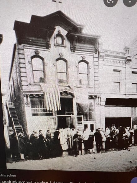 719 S 5th St, Milwaukee, WI for sale - Building Photo - Image 2 of 33