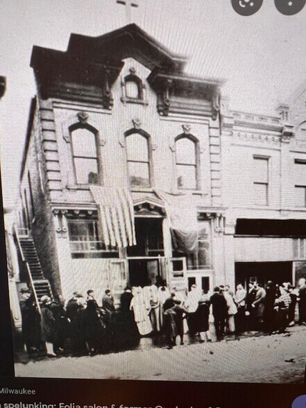 719 S 5th St, Milwaukee, WI à vendre - Photo du bâtiment - Image 2 de 33