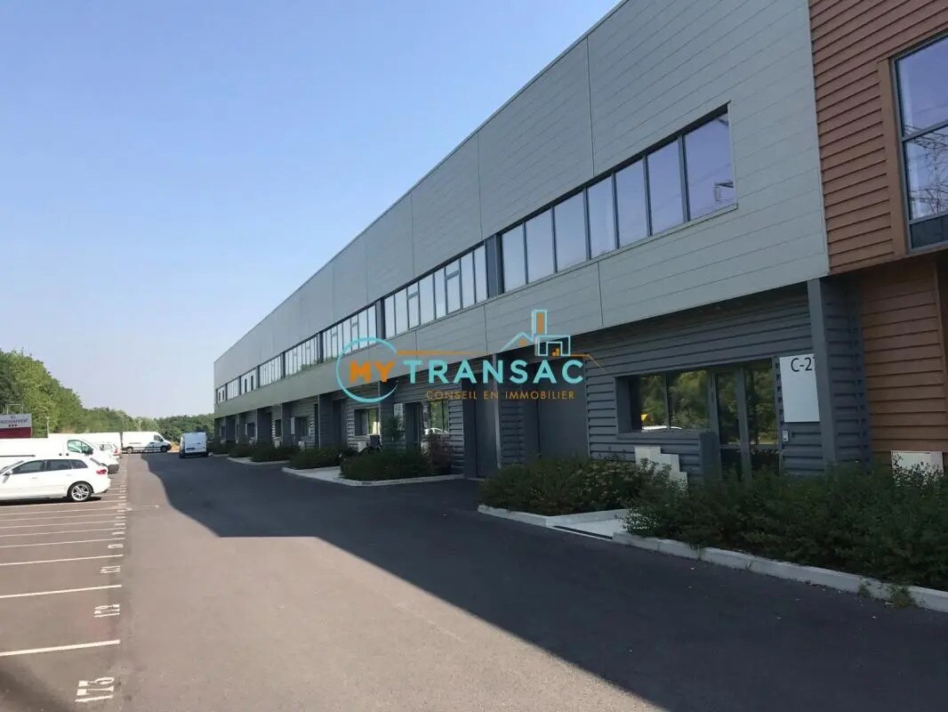 Flex in Bussy-Saint-Martin for lease Building Photo- Image 1 of 5