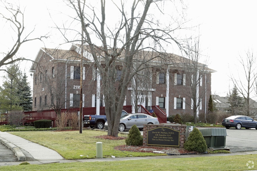 2110 Enterprise St SE, Grand Rapids, MI for lease - Building Photo - Image 2 of 13