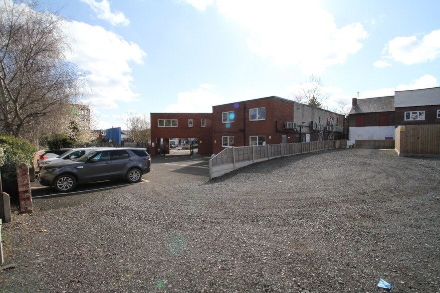 Hyfield House, 36 Hagley Road B63 4rh, Halesowen for lease - Building Photo - Image 1 of 8