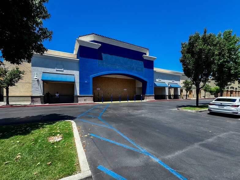 5000 Stockdale Hwy, Bakersfield, CA for lease - Building Photo - Image 2 of 8
