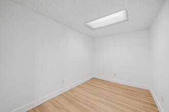 5135 69th St, Lubbock, TX for lease Interior Photo- Image 2 of 21