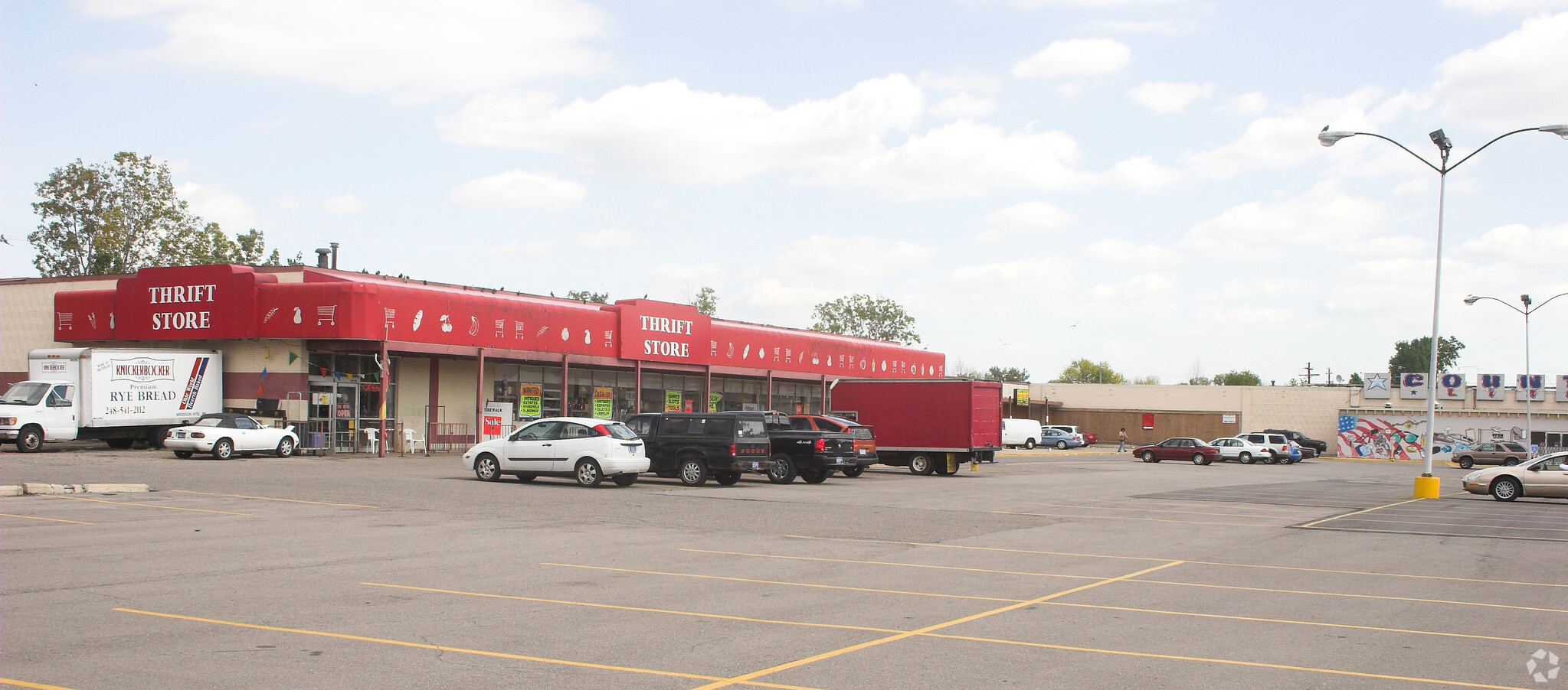 20900-21056 Dequindre Rd, Warren, MI for lease Building Photo- Image 1 of 5