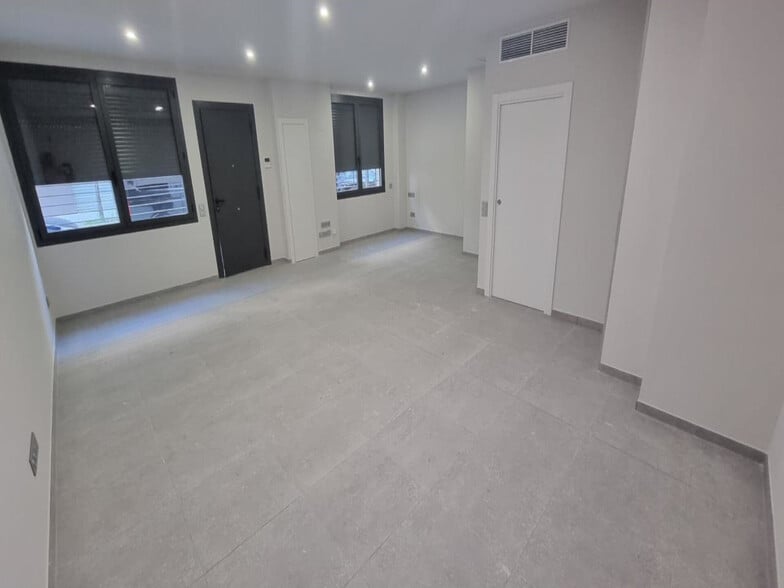 Office/Retail in Granollers, Barcelona for lease - Building Photo - Image 1 of 3