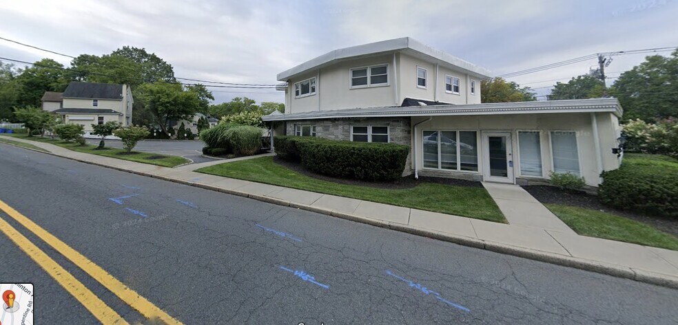 19 Huyler Ave, Tenafly, NJ à vendre - Photo du bâtiment - Image 2 de 3