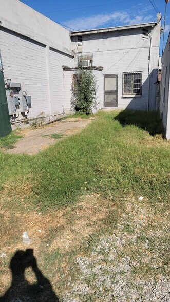 923 E Base Line St, San Bernardino, CA à louer - Photo du bâtiment - Image 2 de 3