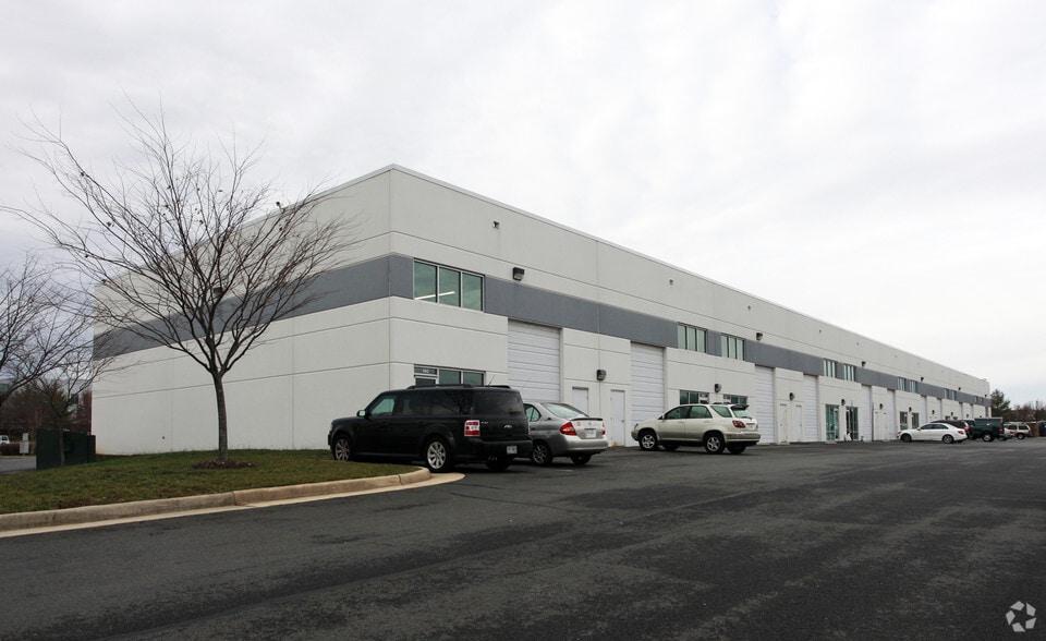 21760 Beaumeade Cir, Ashburn, VA for lease - Building Photo - Image 3 of 18