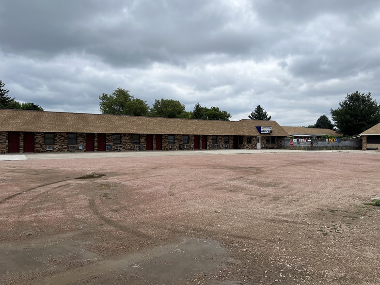 821 E 7th St, Platte, SD for sale - Building Photo - Image 3 of 31