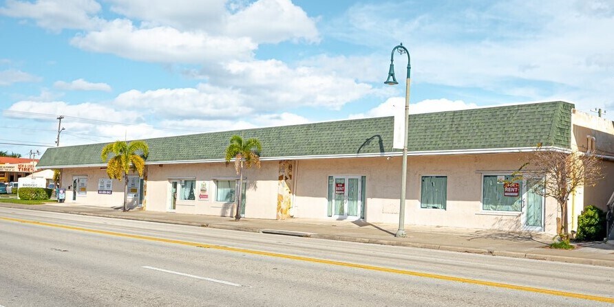 802-810 S Dixie Hwy, Lake Worth, FL à louer - Photo du bâtiment - Image 1 de 6