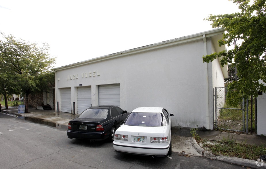 530 17th St, West Palm Beach, FL for lease - Primary Photo - Image 1 of 3