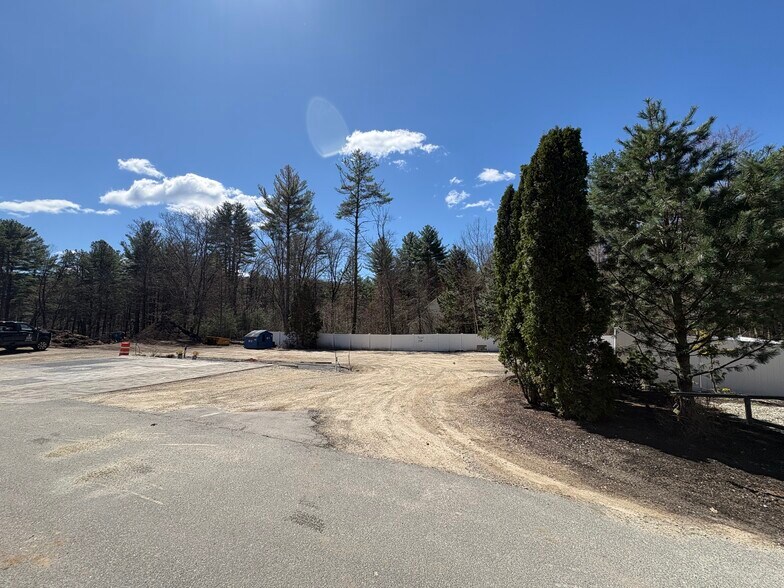 125 Wason Rd, Hudson, NH à louer - Photo du bâtiment - Image 2 de 22