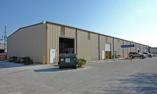 Plus de détails pour 13080 Belcher Rd, Largo, FL - Industriel à louer