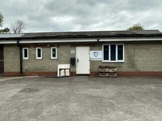 Plus de détails pour Crondall Rd, Farnham - Local d'activités à louer