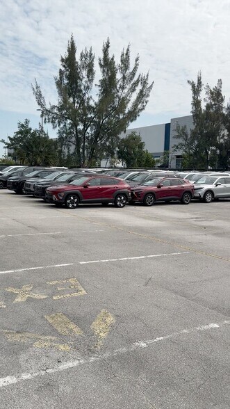 2150 NE 7th Ave, Dania, FL for lease - Commercial Listing Video - Image 3 of 8