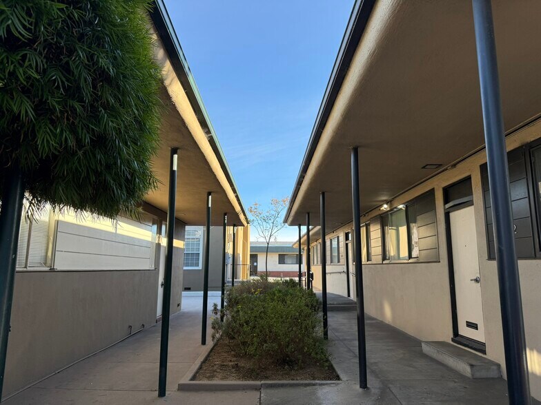 422-426 Peninsula Ave, San Mateo, CA à vendre - Photo du bâtiment - Image 3 de 26