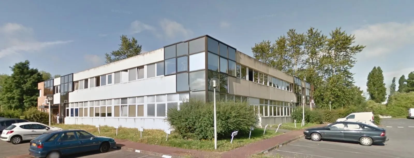 Office in Bièvres for lease Building Photo- Image 1 of 6