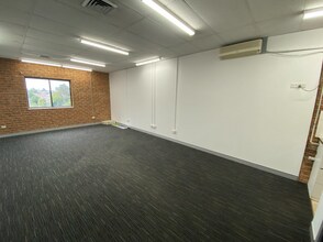 33 Windsor Rd, Kellyville for lease Interior Photo- Image 1 of 2