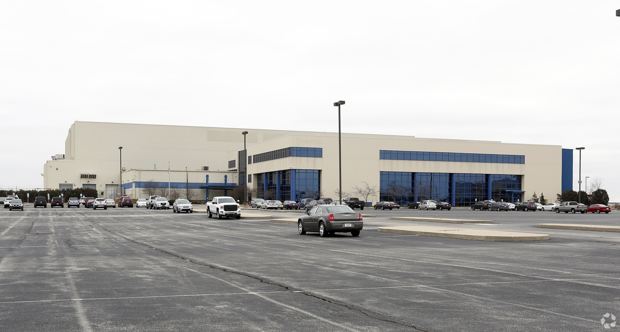 7661 N Perimeter Rd, Indianapolis, IN à louer Photo principale- Image 1 de 7