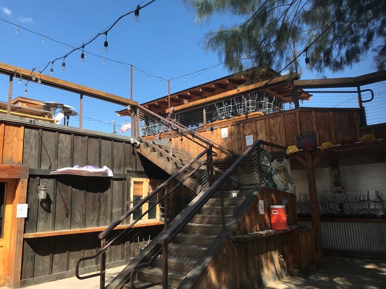 6705 E Cave Creek Rd, Cave Creek, AZ à vendre - Photo du bâtiment - Image 1 de 7