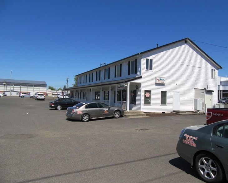 105 W Main St, Battle Ground, WA for lease - Building Photo - Image 2 of 6