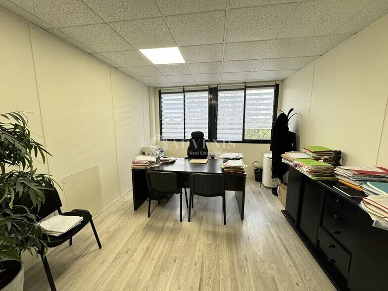 Bureau dans Goussainville à louer - Photo intérieure - Image 2 de 10