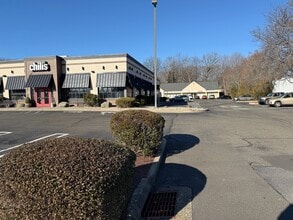 1496 Boston Post Rd, Milford, CT à louer Photo du bâtiment- Image 2 de 8