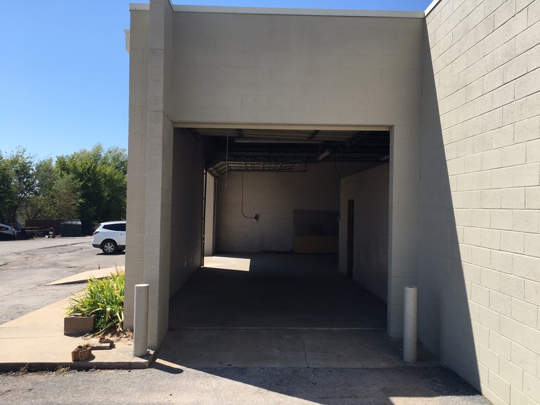 3920 Classen Blvd, Norman, OK for lease - Building Photo - Image 3 of 6