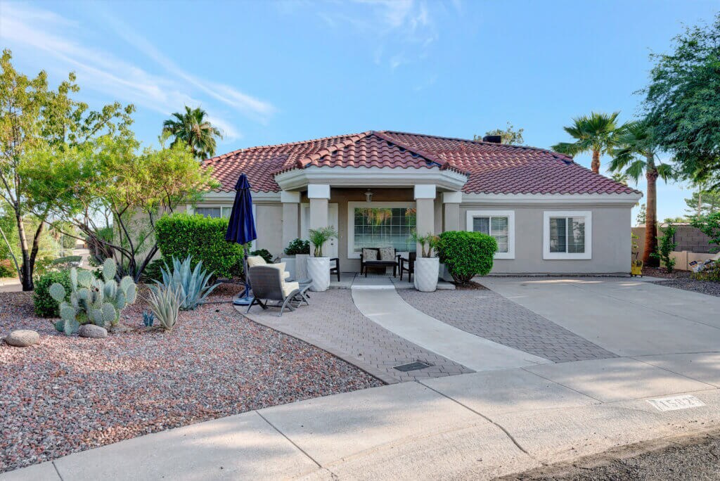 15825 N 19th Pl, Phoenix, AZ à vendre Photo principale- Image 1 de 37