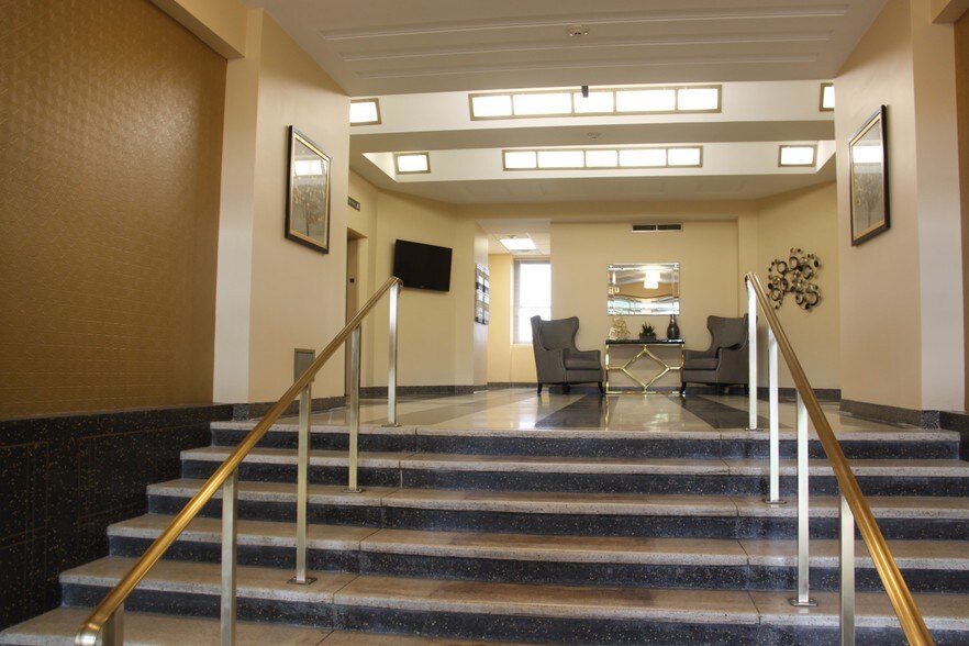 1000 Sanger Ave, Oceanport, NJ à louer - Photo intérieure - Image 2 de 8