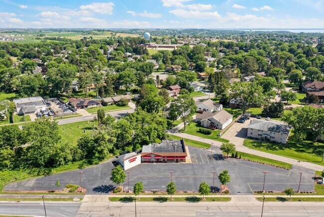 More details for 3415 Parmenter St, Middleton, WI - Retail for Sale