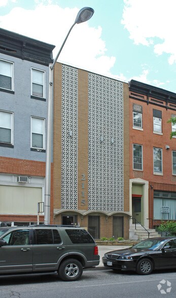 2115 N Charles St, Baltimore, MD à louer - Photo principale - Image 1 de 14