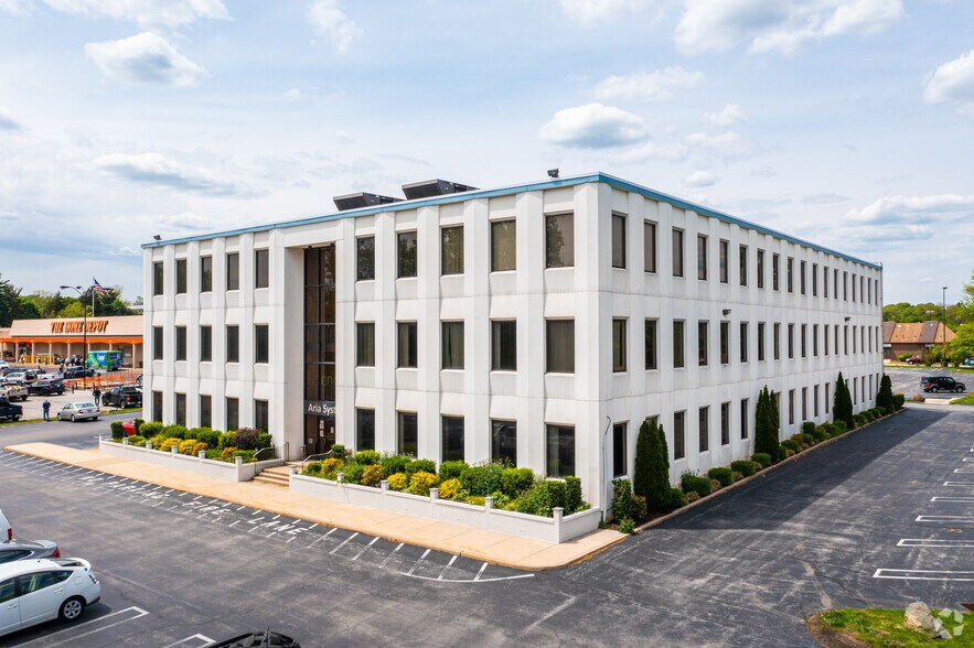 600 Reed Rd, Broomall, PA à louer - Photo du bâtiment - Image 2 de 11