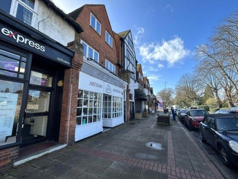 61-67 Old Woking Rd, West Byfleet à vendre - Photo principale - Image 1 de 1
