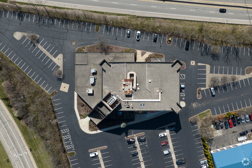 4243 Hunt Rd, Cincinnati, OH for lease - Aerial - Image 2 of 21