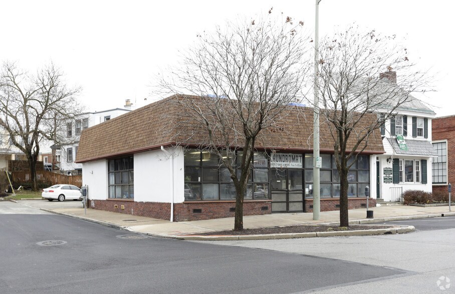 58 Rittenhouse Pl, Ardmore, PA for sale - Primary Photo - Image 1 of 16