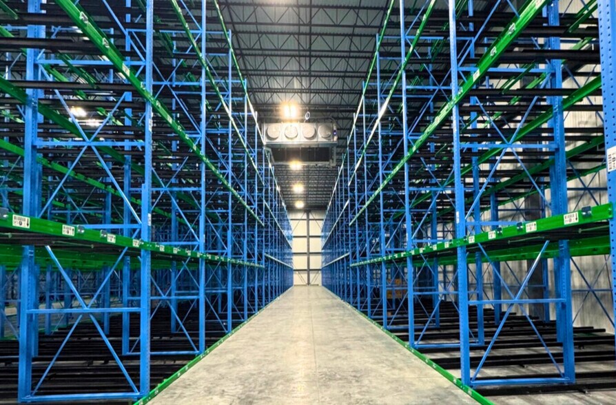 943 Blue Ribbon Cir N, Oconomowoc, WI à louer - Photo intérieure - Image 2 de 5