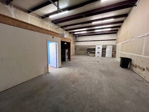 145 Warehouse Dr, Branson, MO for lease Interior Photo- Image 2 of 2