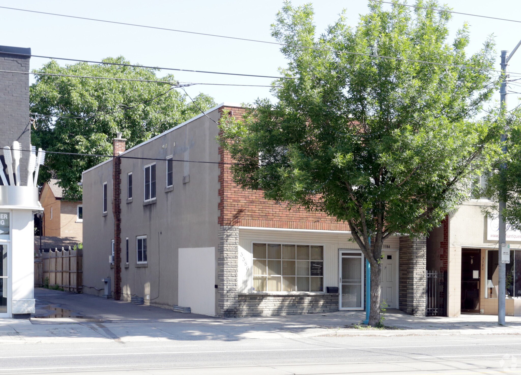 3384-3386 Lake Shore Blvd W, Toronto, ON à vendre Photo principale- Image 1 de 3