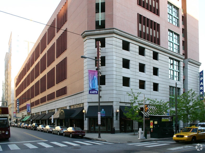 1219 Filbert St, Philadelphia, PA for lease - Building Photo - Image 3 of 21