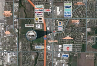 2629 Market Pl, Salina, KS for lease Building Photo- Image 2 of 4