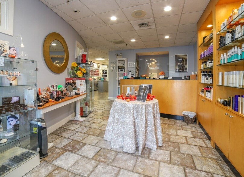 121-125 Main St, Old Saybrook, CT for sale - Building Photo - Image 3 of 23