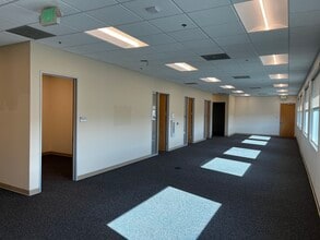 1100 Flynn Rd, Camarillo, CA for lease Interior Photo- Image 2 of 4