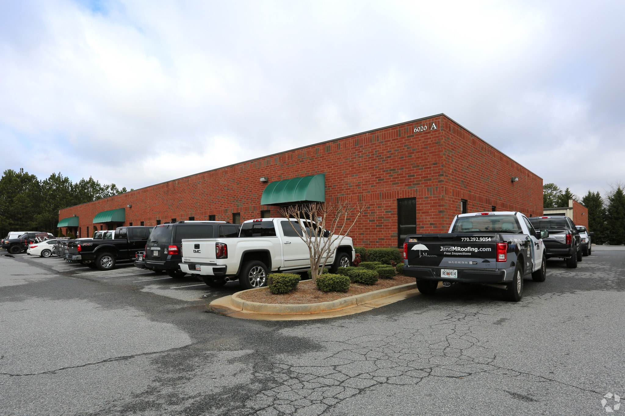 6020 Parkway North Dr, Cumming, GA for lease Primary Photo- Image 1 of 22