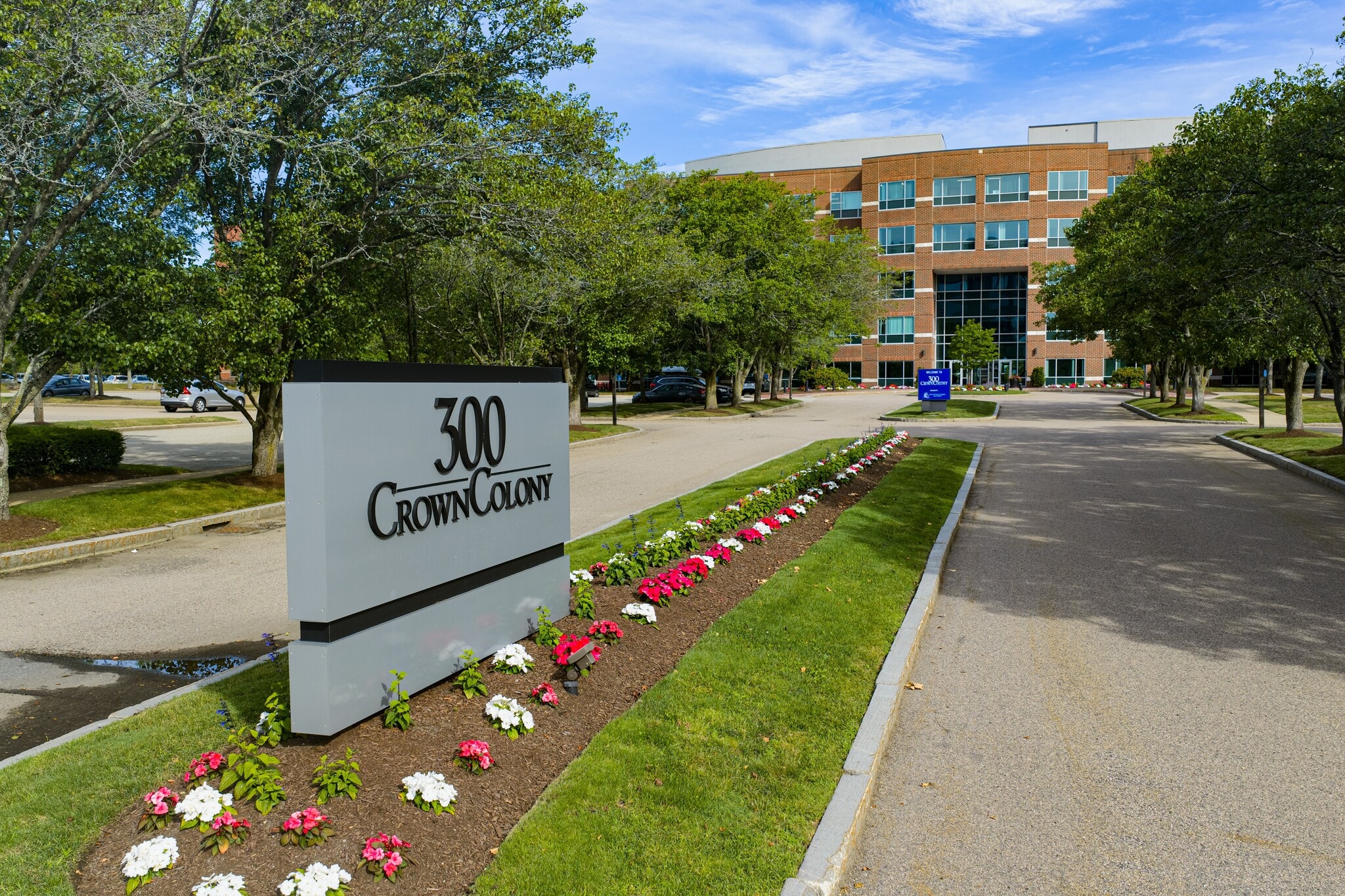 300 Crown Colony Dr, Quincy, MA for lease Building Photo- Image 1 of 23