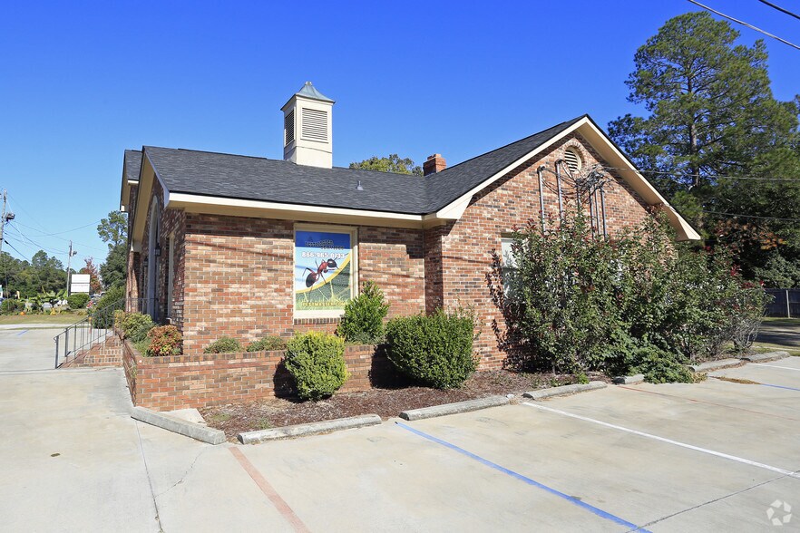 834 E Northside Dr, Statesboro, GA à louer - Photo principale - Image 1 de 14