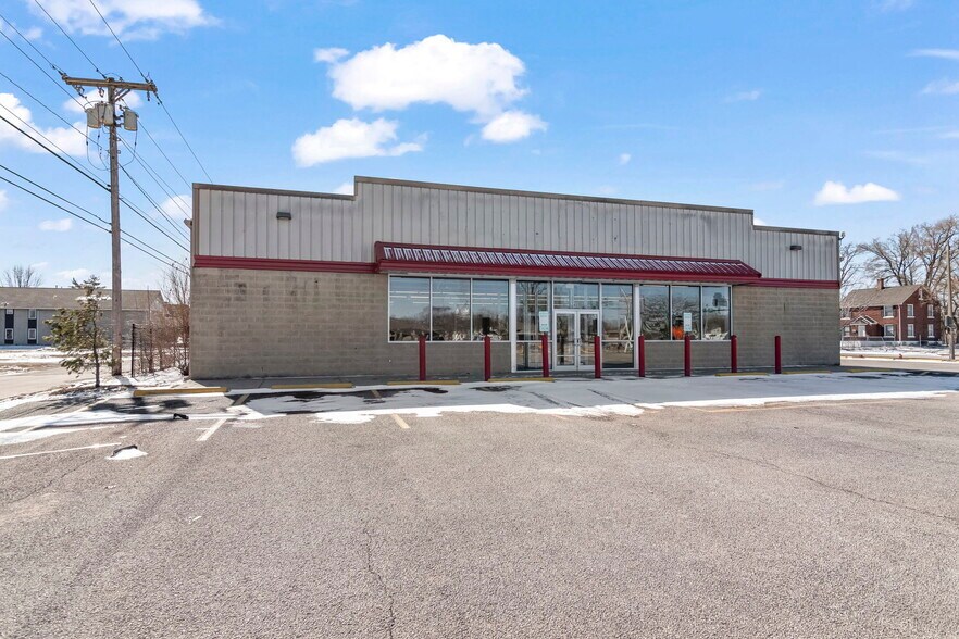 400 E South Grand Ave, Springfield, IL for lease - Building Photo - Image 1 of 12