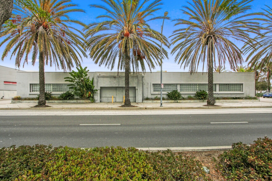 1723 Cloverfield Blvd, Santa Monica, CA for lease - Building Photo - Image 1 of 15